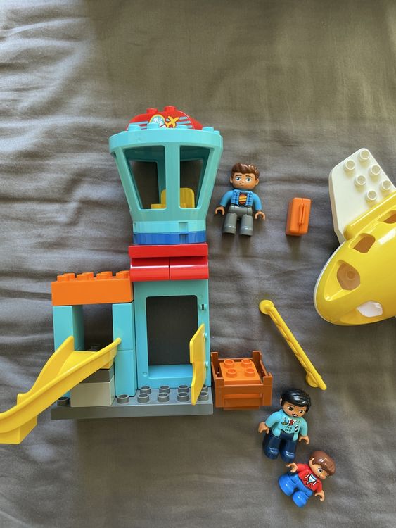 Duplo Spielzeuge: Lego Duplo Flughafen Set 10871  komplett - mit Figuren! – Gebraucht aus Männedorf von Dorrii85 1
