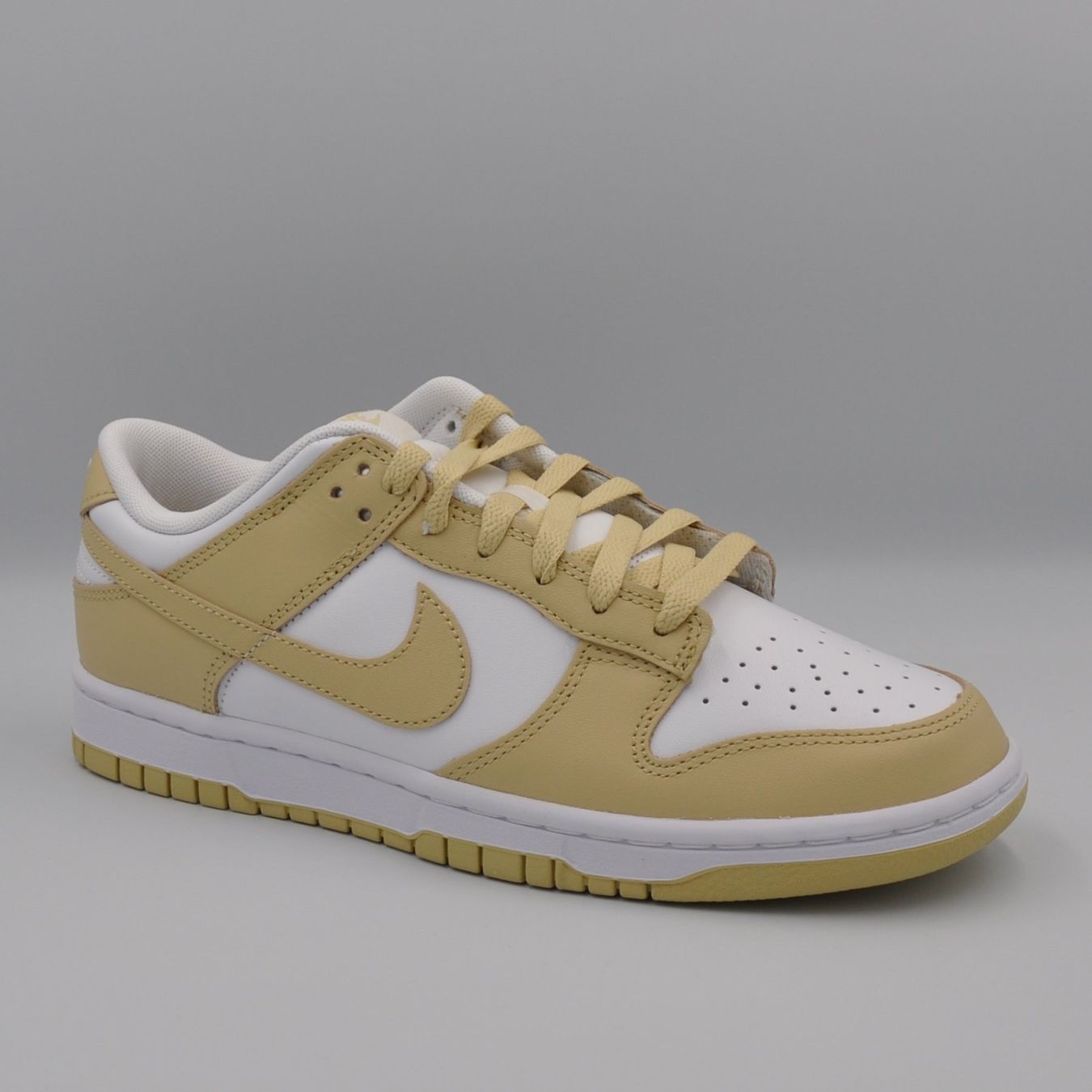 Nike Scarpe da uomo: Nike Dunk Low Team Gold  44 – Nuovo e nell'imballaggio originale da Bern venduto da SneakerheavenLT 5