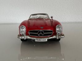 Mercedes-Benz 300 SL Roadster (W198) 1:18 von Bburago
