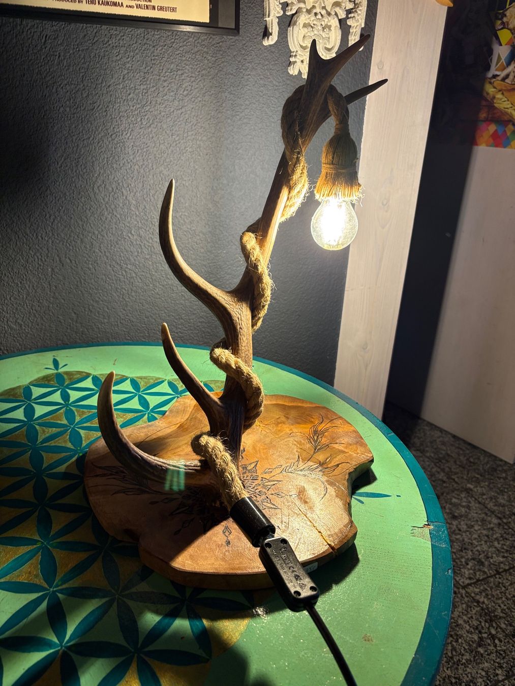 Lampade: Hirschgeweih Lampe mit Mandala – Nuovo (secondo la descrizione) da Erlinsbach SO venduto da sofieee 2
