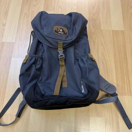 Rucksack Deuter Walker 16 grau guter Zustand gebraucht