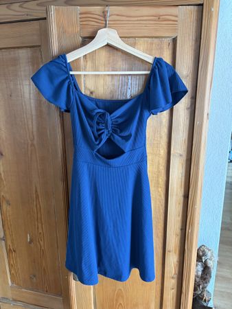 Kleid blau kurzarm Grösse S wie neu