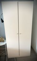 2 Armoire blanche à deux portes, état comme neuf