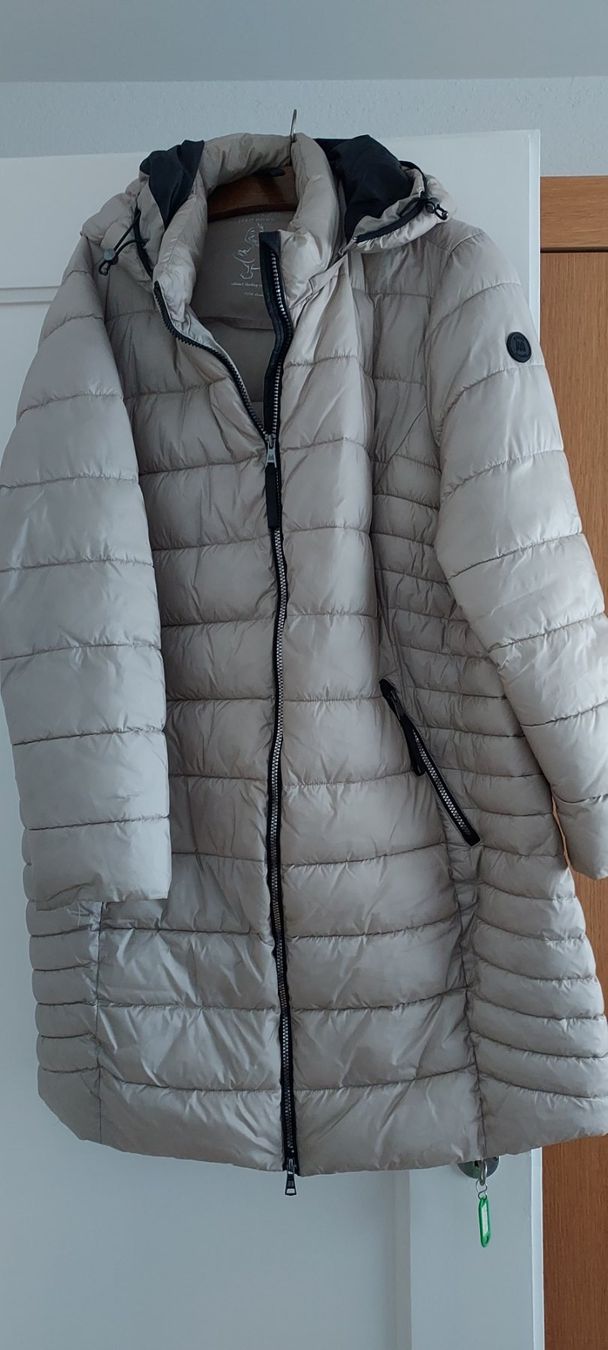 Jacken: Manisa Steppjacke Zero Down beigefarben Grösse 50 – Gebraucht aus Ostermundigen von Chrigu1957
