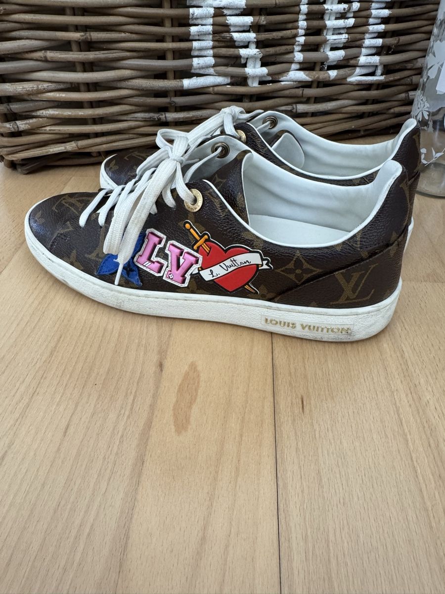 Louis Vuitton Scarpe da donna: Louis Vuitton Sneaker Monogram mit Patches – Nuovo (secondo la descrizione) da Uster venduto da sandi_95 1