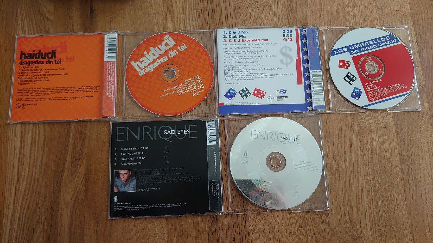 CD: 3 CD-Singles: Enrique, Los Umbrellos, Haiducii – Usato da Pfäffikon SZ venduto da Wild0 2
