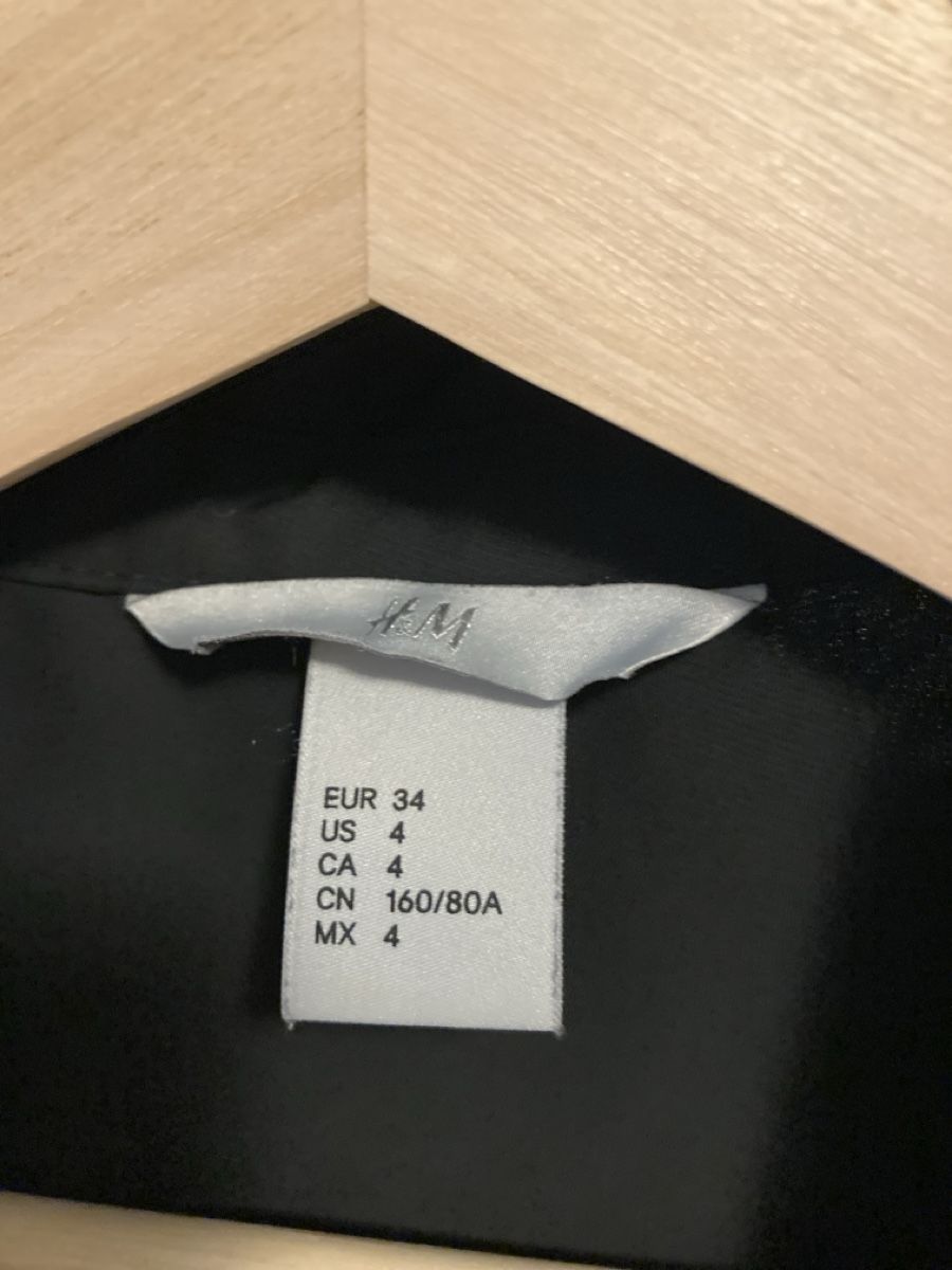 H&M Blusen: Schwarze Bluse neuwertig – Neu (gemäss Beschreibung) aus Urtenen-Schönbühl von alessibas 1
