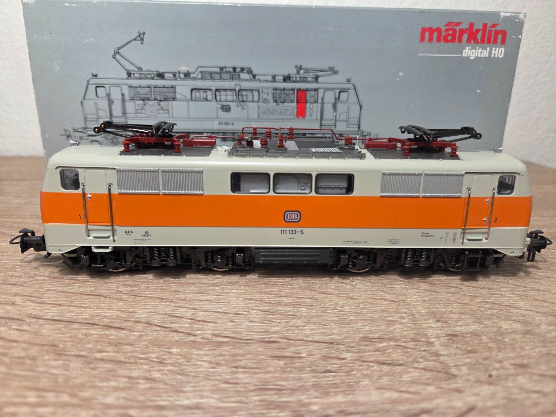 Märklin Modellini di ferrovie: Märklin 3655 E-Lok BR 111 DB Digital H0 – Usato da St-Aubin-Sauges venduto da Lo_Go
