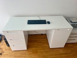Bürotisch