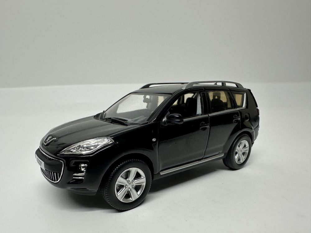 Miniature Norev 1/43 – Peugeot 4007 Noire – Très Bon état Avec Boîte