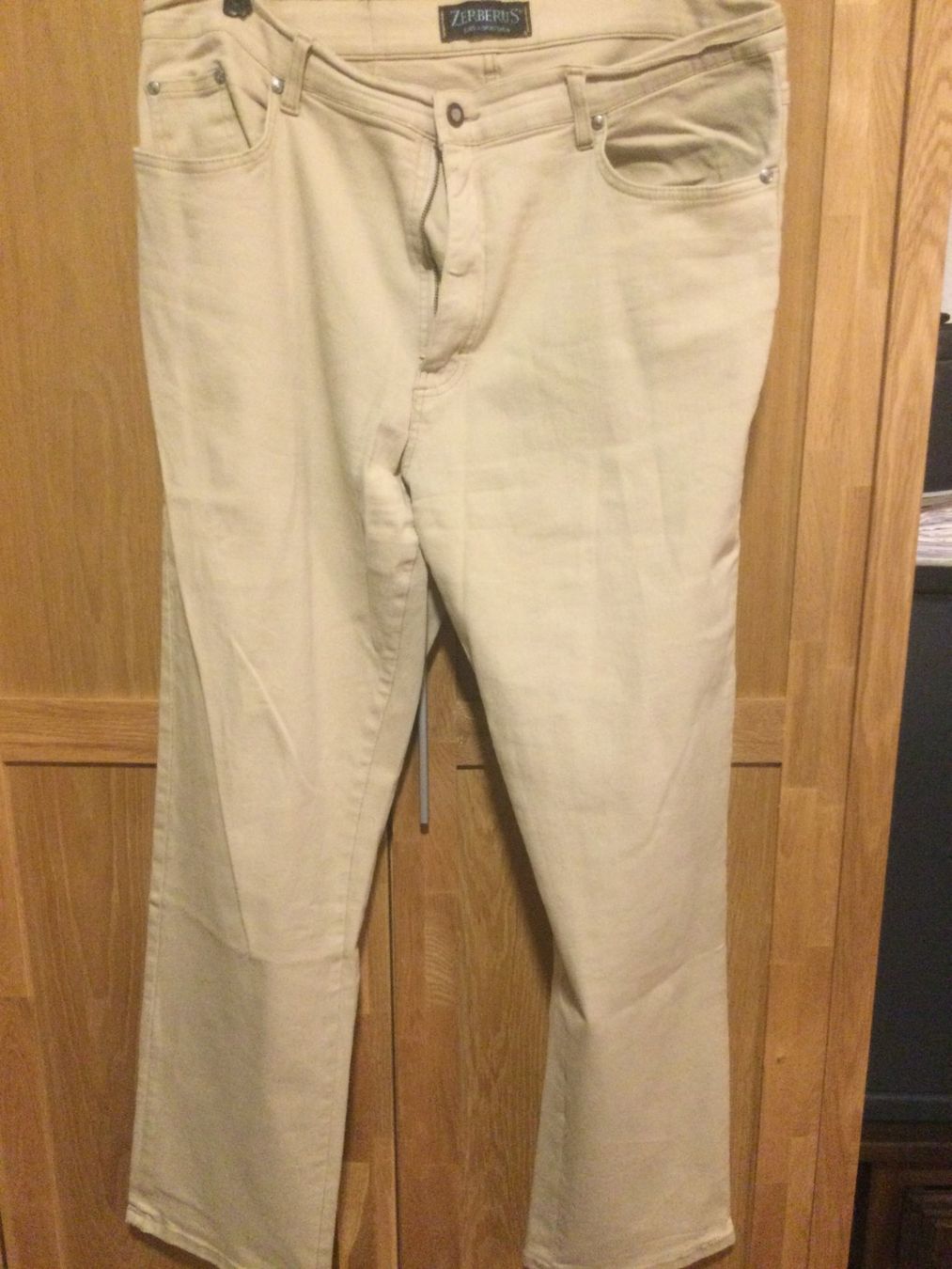 Jeans: Herren Jeans Zerberus – Usato da Moosseedorf venduto da MarcPSahli 2