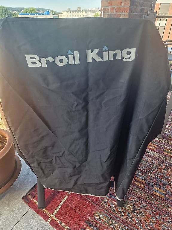 Griglie: Abdeckung für Grill – Usato da Oftringen venduto da Zingara1 1