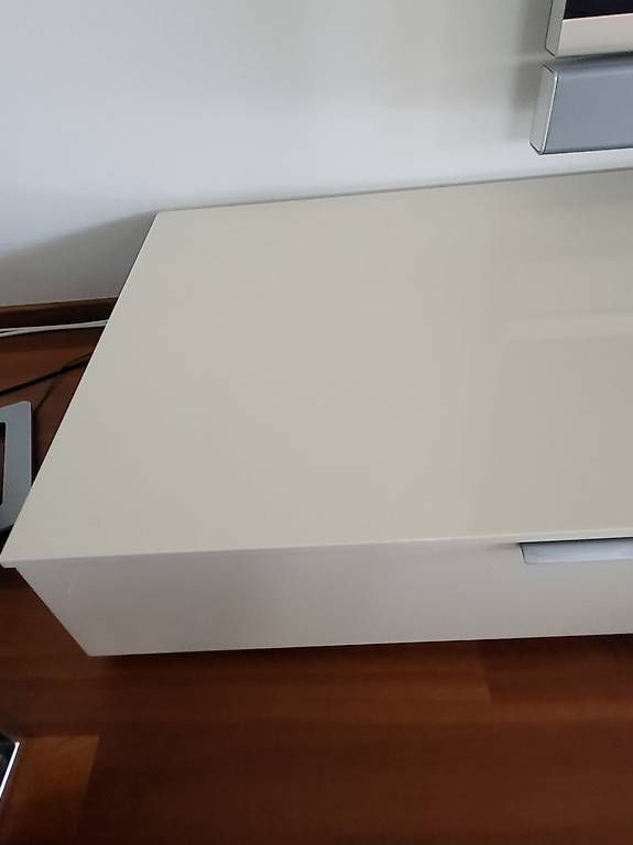 Mobili TV: Bodensideboard/ TV Möbel Modell 212, Podesplatte Modell 212 – Usato da Hünenberg See venduto da ulricsil 1