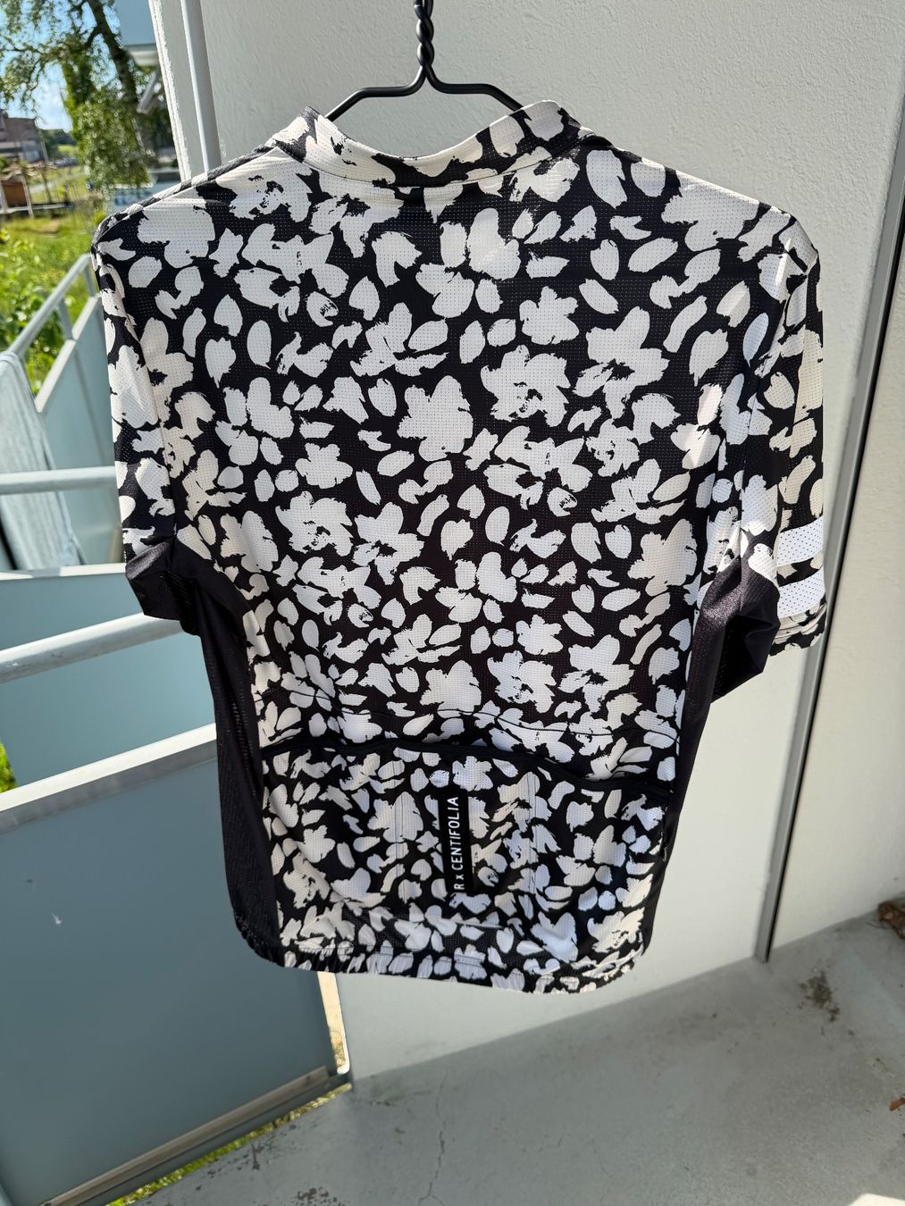 Canottiere & Pantaloni: CAFÉ DU CYCLISTE - FLORIANE FOR MEN – Nuovo (secondo la descrizione) da Uster venduto da Ledronnie 1