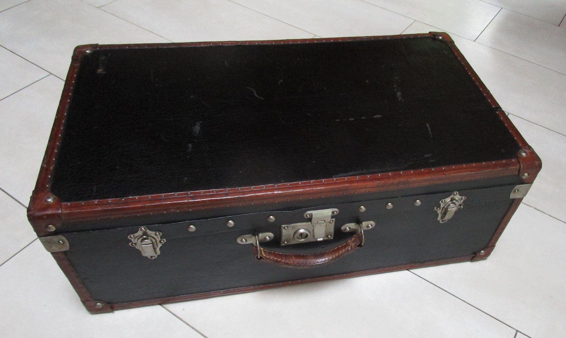 Valigie: valise ancienne – Usato da Yverdon-les-Bains venduto da jft_n8k8