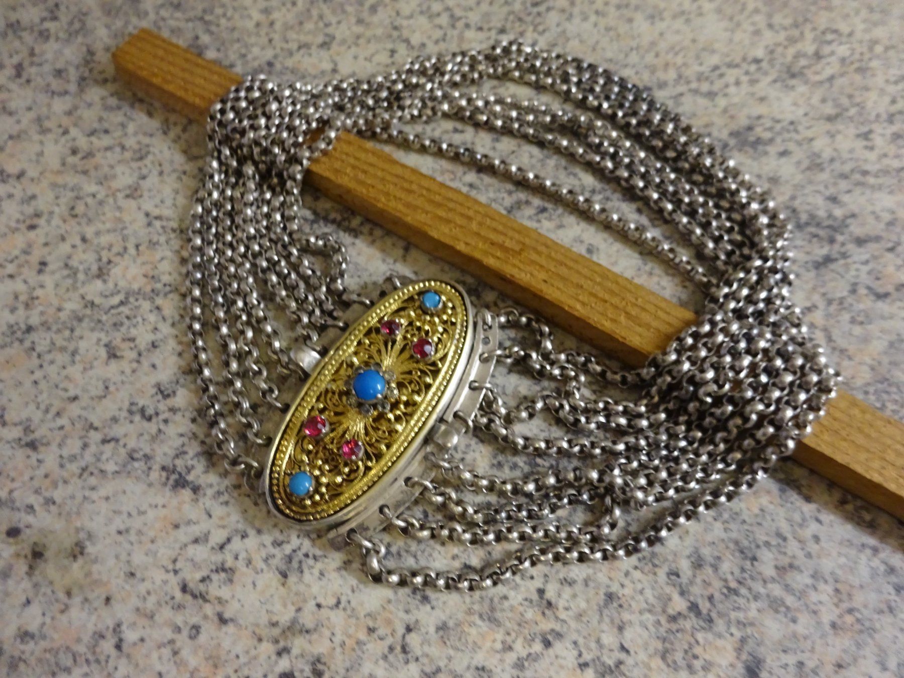 Ketten: Halsband / Bayern Dirndl – Gebraucht aus Esslingen von FetteSchnecke 9