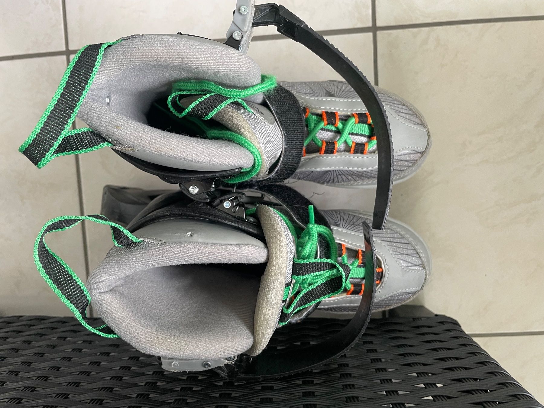 Pattini in linea & Pattini a rotelle: Kinder Softboot-Inlinesaktes und Skating-Schutz – Usato da Kloten venduto da Ceci76 1