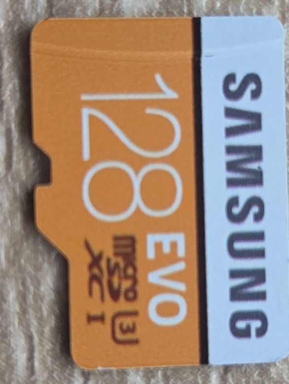 Samsung Cartes mémoire: Carte micro SD Samsung 128 Go EVO, comme neuve – D'occasion à Bramois par Djoule87