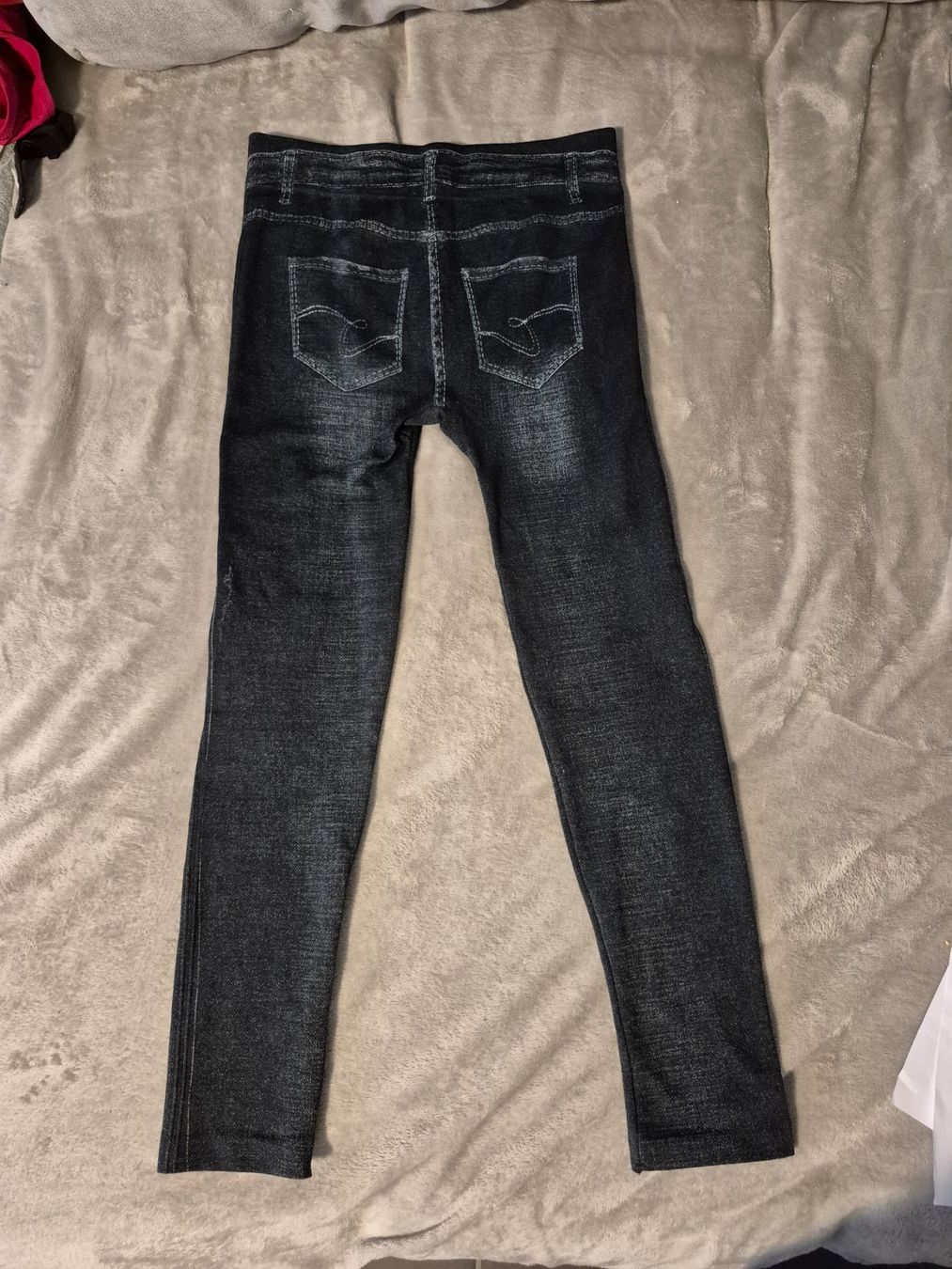 Leggings: Leggins (One Size) – Usato da Tagelswangen venduto da Daubinator7 1