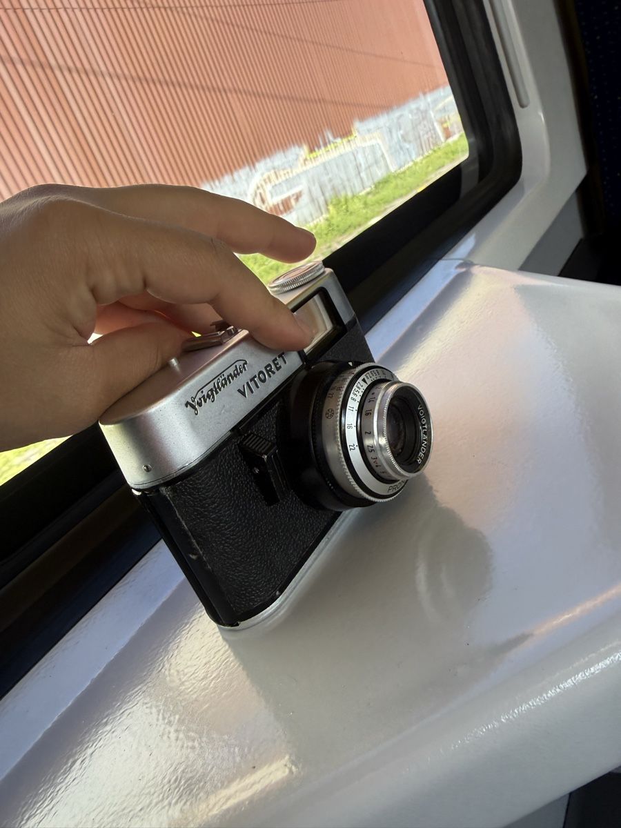 Voigtländer Fotocamera: voigtländer vitoret anticke kamera – Usato da Hünenberg See venduto da Dehlucaaa 5