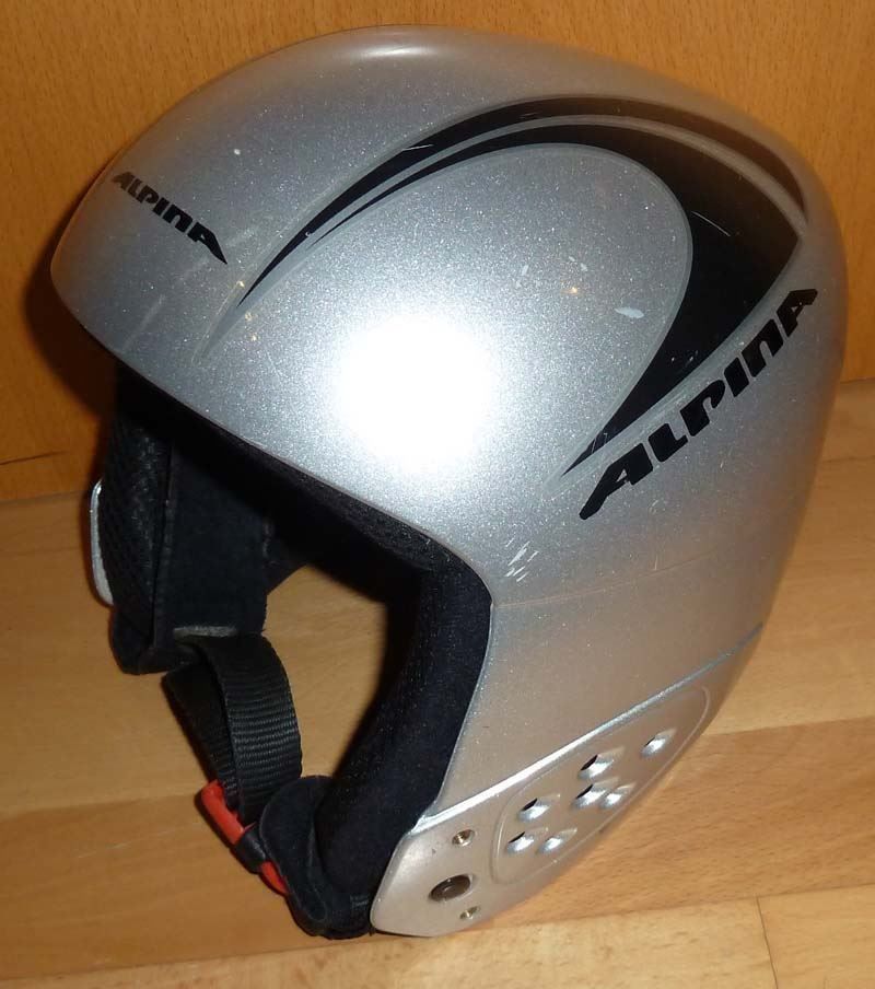 Alpina Caschi: Skihelm Alpina Gr. 48-50 – Usato da Ruggell venduto da Dolce9