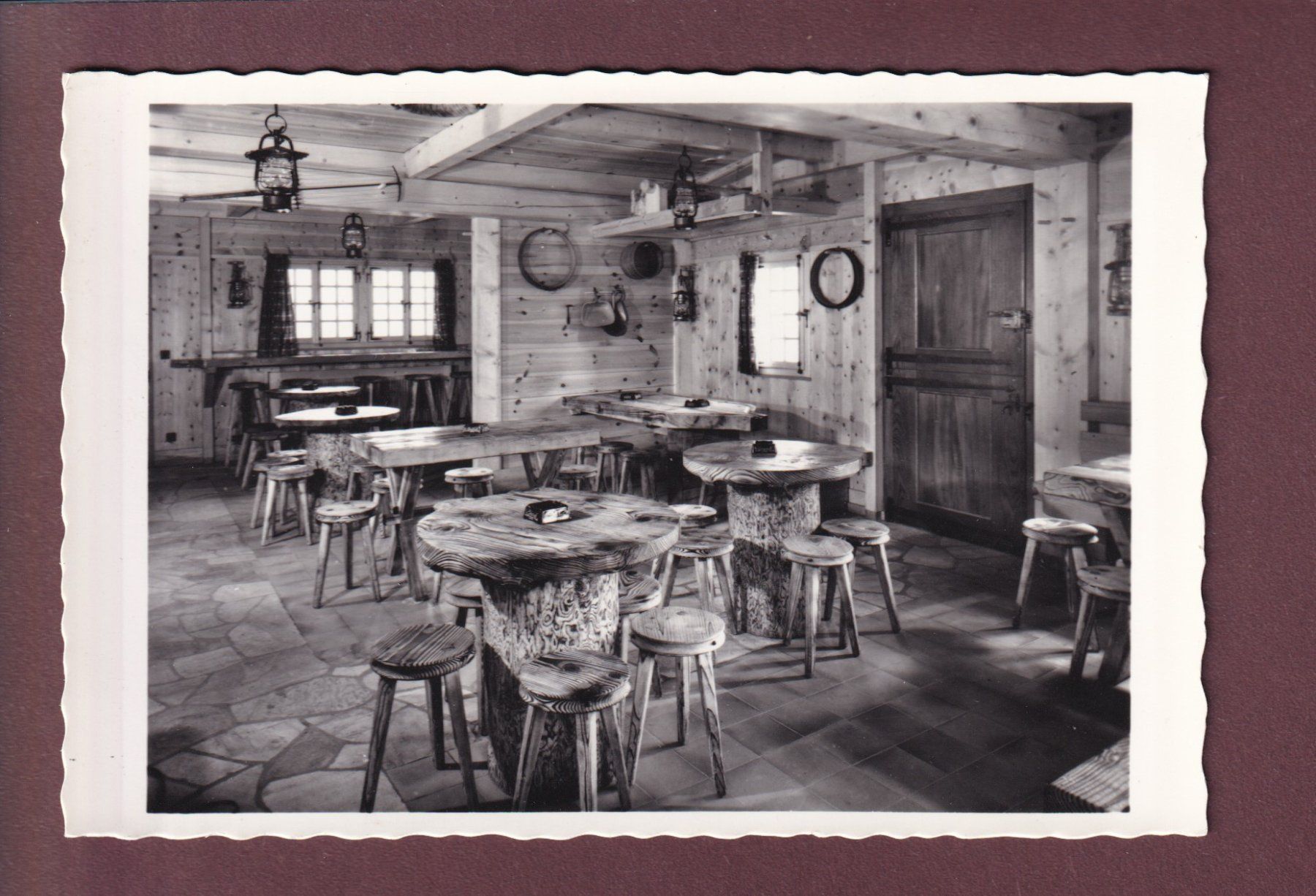 Cartoline postali: CRESUZ - Vieux Chalet – Usato da Pully venduto da nicecards