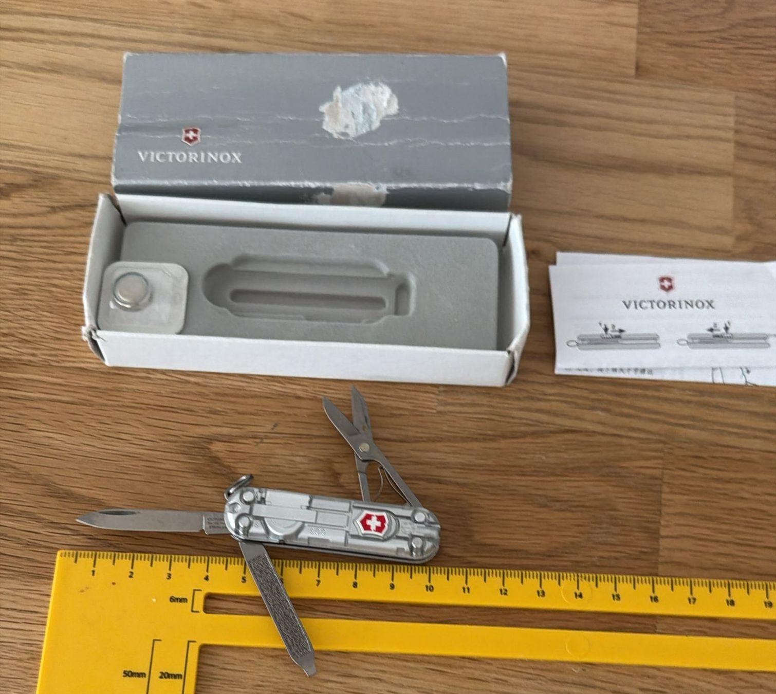 Victorinox Couteaux de poche: VICTORINOX SACKMESSER – Neuf avec emballage d'origine à Zürich par Frei-Occasionen 6