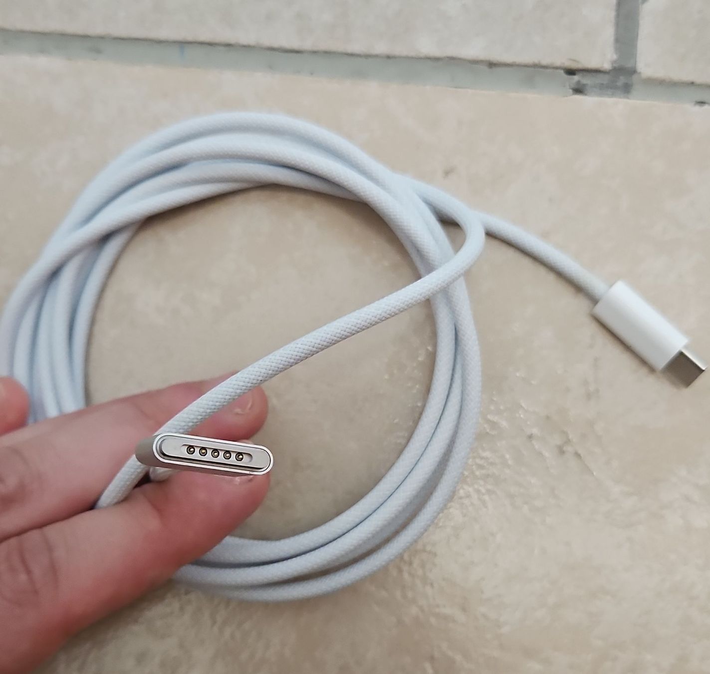 Apple Cavi: Apple MagSafe 3 charging cable white – Usato da Castel San Pietro venduto da pie_k8j6