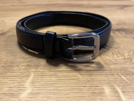 Schwarzer Gürtel von Stradivarius