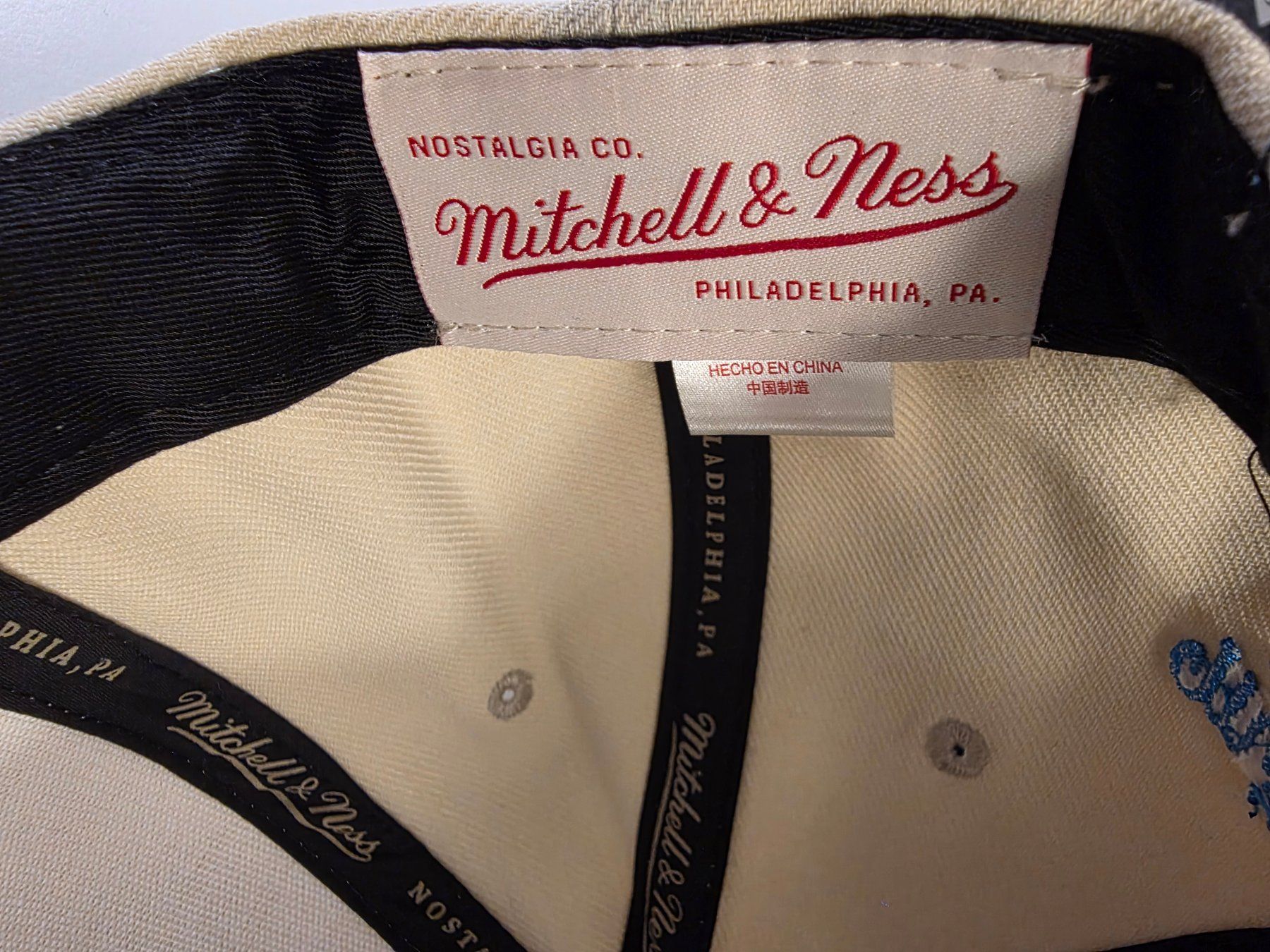 Mitchell & Ness Copricapi, berretti & cappellini: Cap Mitchell & Ness Original Fit Snapback Quebec Nordiques – Nuovo e nell'imballaggio originale da Mörigen venduto da Gadgeteer 4