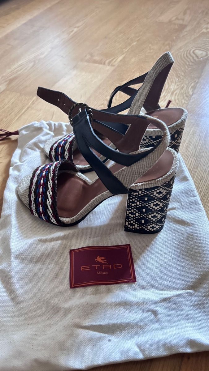 Etro Scarpe da donna: Etro Heels wie neu Gr. 36 – Usato da Horgen venduto da kruemel777