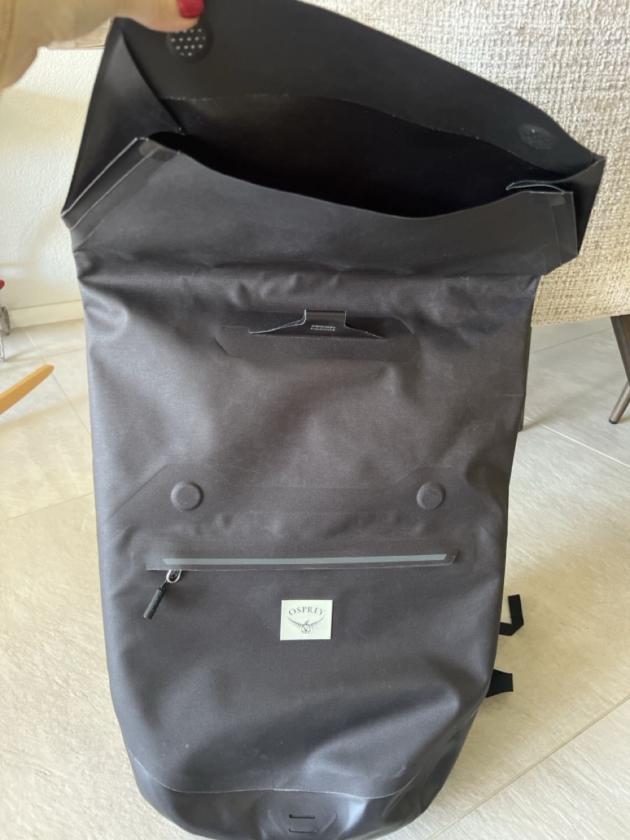 Osprey Zaini: Osprey wasserdichter Rucksack neuwertig – Usato da Bolligen venduto da Solina12 1
