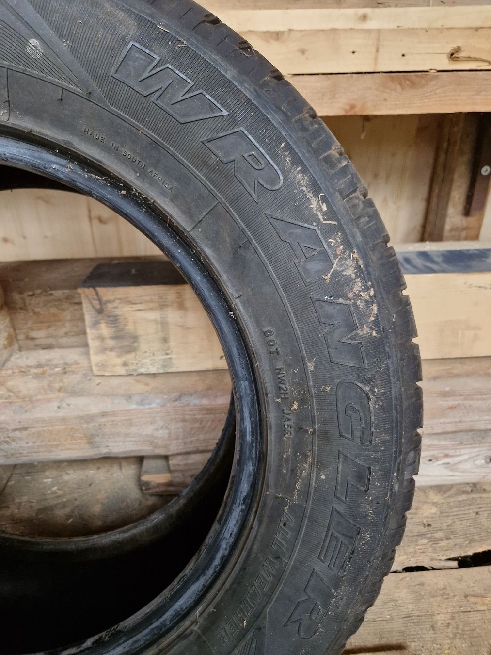 Goodyear Pneus & Kompletträder: Pneu GOODYEAR WRANGLER 265/65R17 M+S – Gebraucht aus rain von andy.88 4