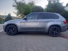 cooler X5 in gutem Zustand zu vermieten 7plätzer DIESEL 