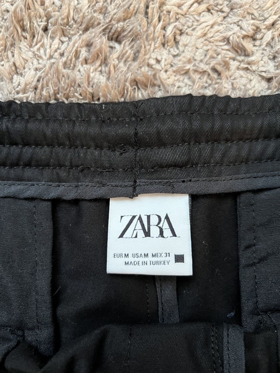 Zara Hosen: Zara Shorts schwarz – Neu (gemäss Beschreibung) aus Herisau von ogkosta 1