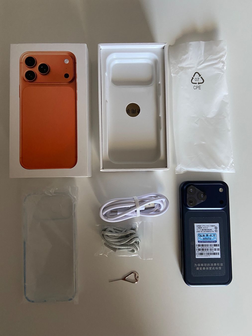 Telefoni cellulari / Smartphones: TELEPHONE MINI ANDOID N°17 – Nuovo e nell'imballaggio originale da Morgins venduto da lio_fgf5 5