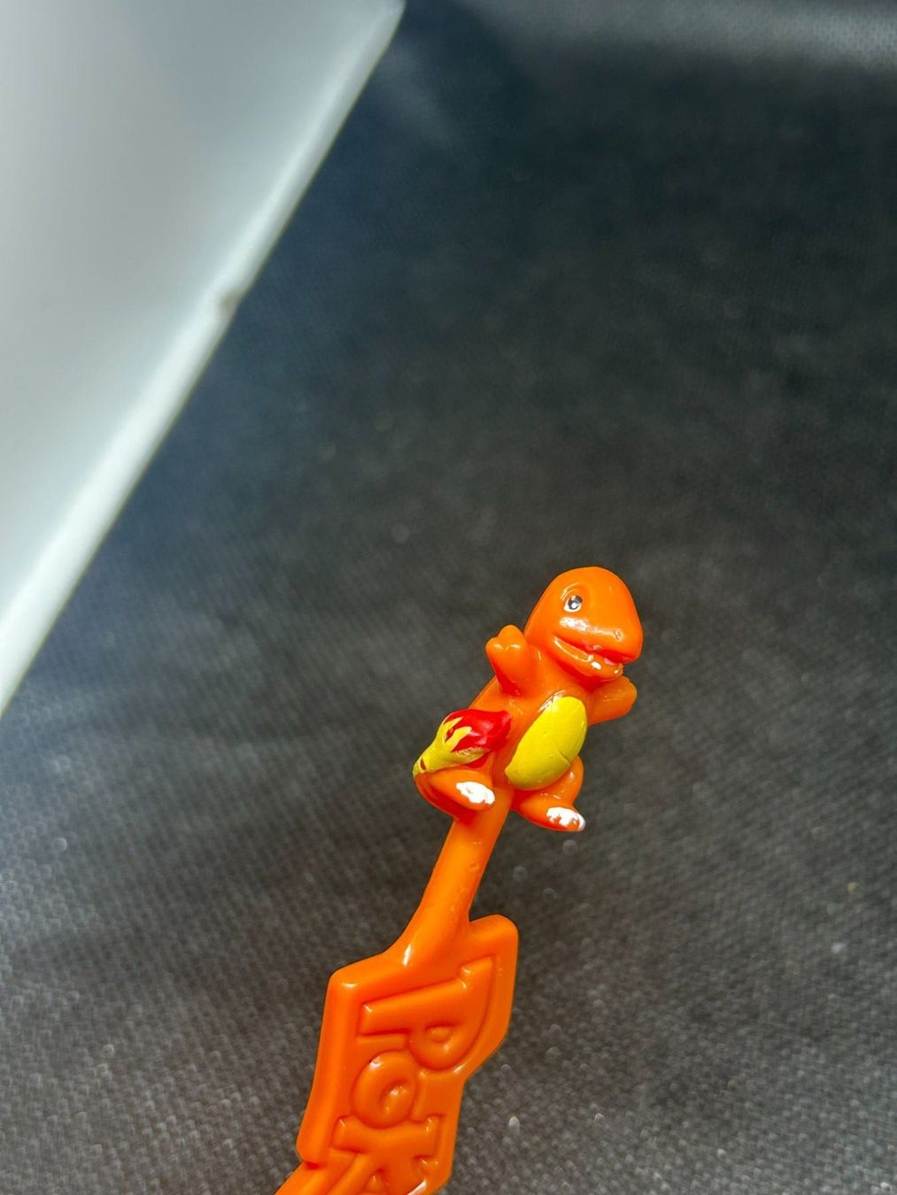 Pokémon Spielzeuge: Pokémon Topps vintage 1999 Charmander – Gebraucht aus Lausanne von Retro-geek 3