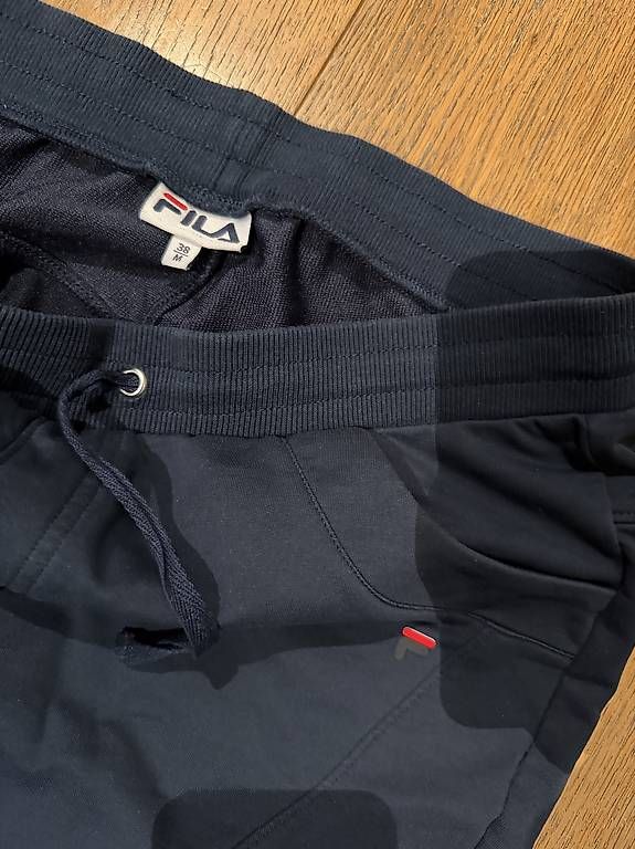 Pantaloni: FILA JOGGINGHOSE NEU M – Nuovo e nell'imballaggio originale da Schindellegi venduto da Poshanna 1