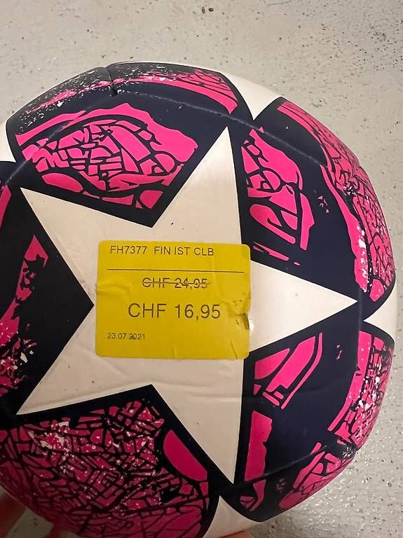 Bälle: Adidas Fussball NEUE  – Gebraucht aus Menziken von pau_9swl 1