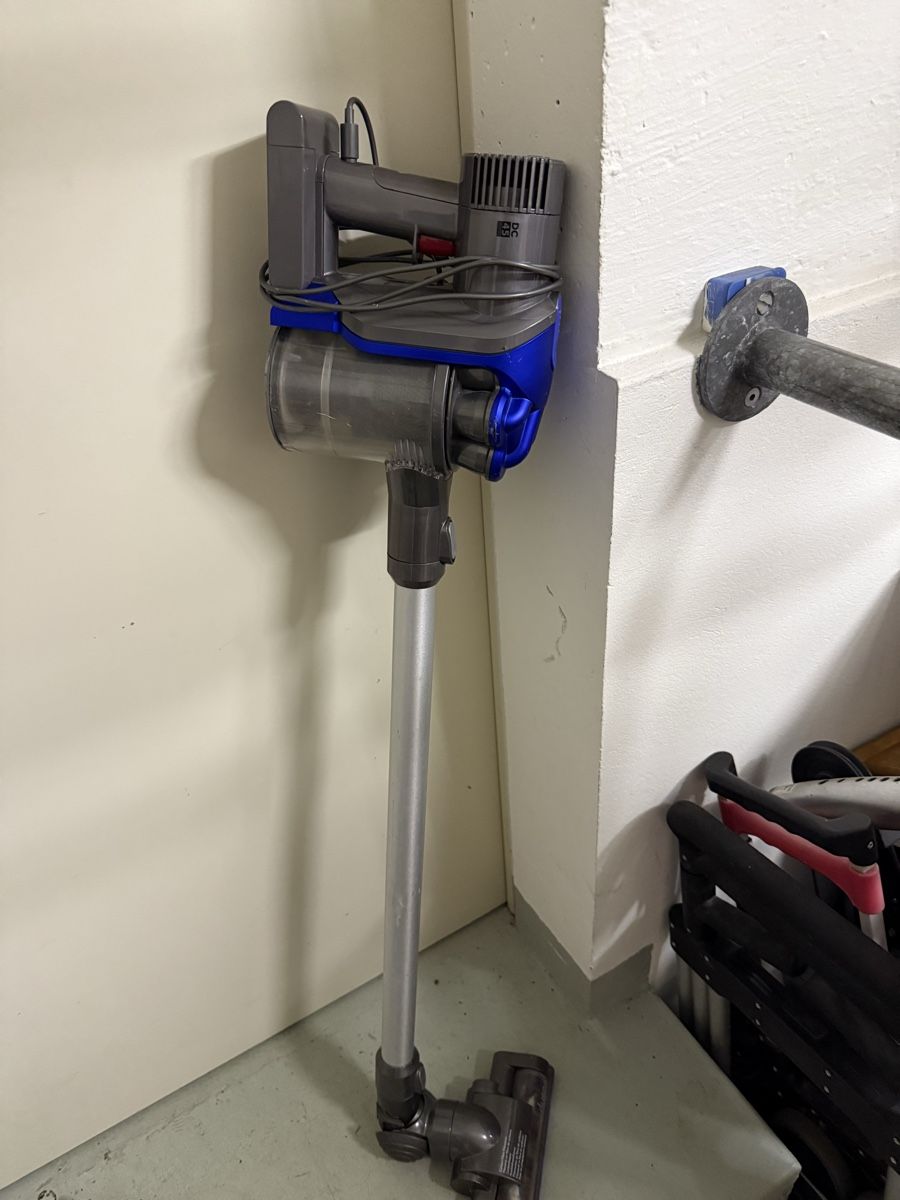 Dyson Aspirapolveri & Accessori: Dyson DC45 Akku Staubsauger – Difettoso da Birsfelden venduto da mah_6yvz 3