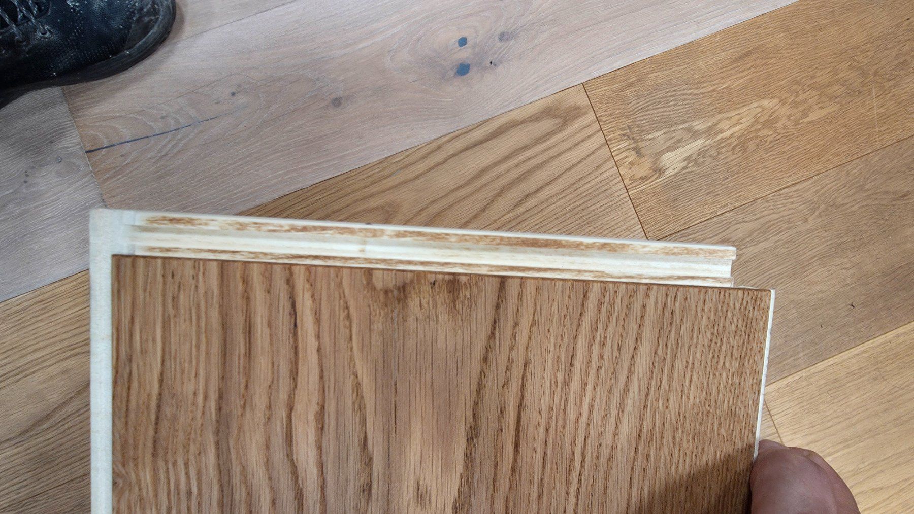 Holzartikel: Eiche parkettboden mit 4 mm starker Nutzschicht – Neu und originalverpackt aus Rothrist von swiss-laminat 8