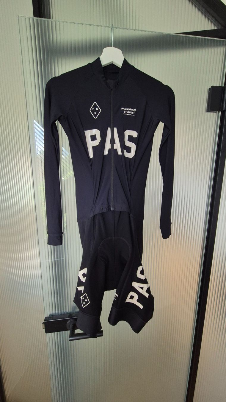 Pas Normal Studios Maillots de corps & Pantalons: Pas Normal Studios PAS Skinsuit – D'occasion à Selzach par e30dtm 2