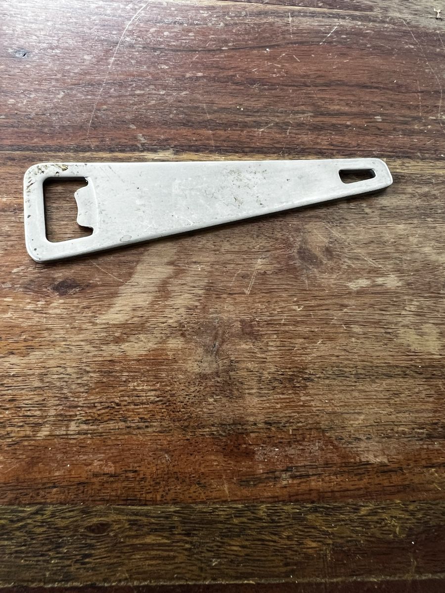 Apribottiglie & Tappi per chiusura: Vintage Flaschenöffner Pazza – Usato da Wettingen venduto da NickInc