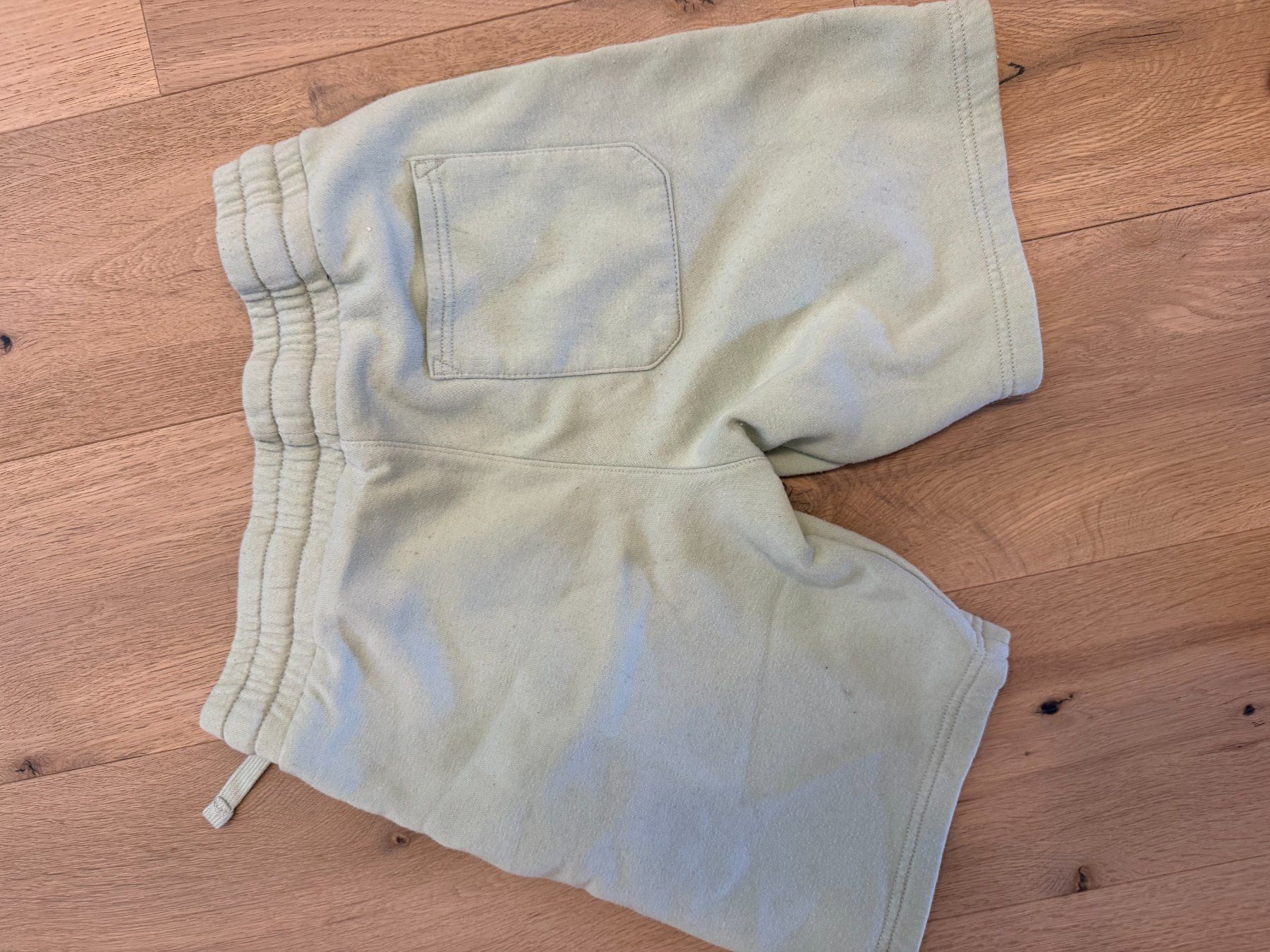 Hosen: Hellgrüne Shorts (M) – Gebraucht aus Fällanden von ala_k7vk 1