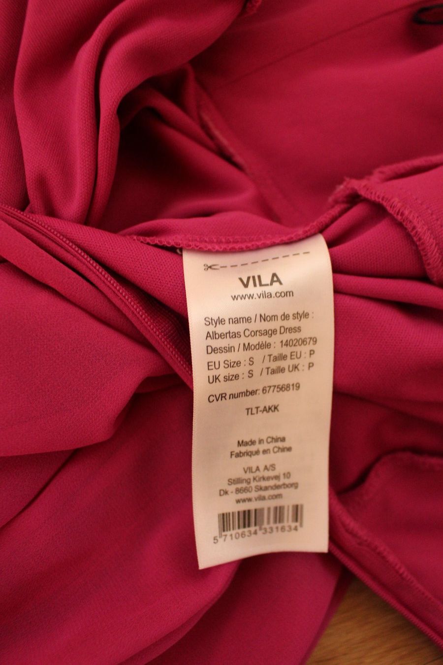 Vila Vestiti: Cocktailkleid "Magenta" - Letzte Chance – Usato da Ebnat-Kappel venduto da Moonel.104 5