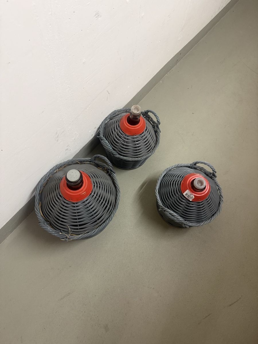 Bottiglie: Glas Korbflaschen – Usato da Kloten venduto da droops01 1