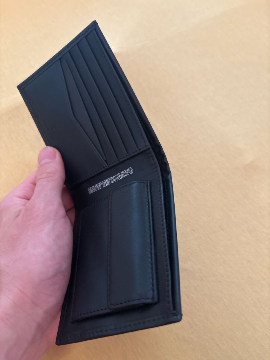 Calvin Klein Portafogli: Wallet  Calvin Klein Jeans  – Nuovo (secondo la descrizione) da Zürich venduto da aar_7j2n 1