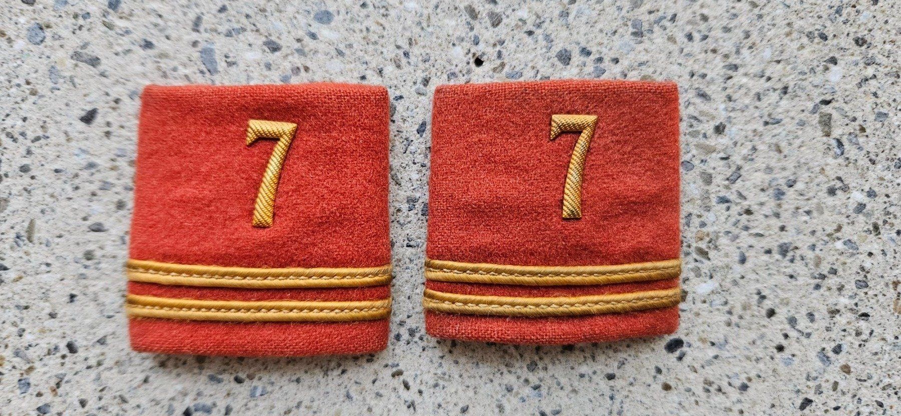 Schweizer Armee Placchette & Badge: *** Patten / Schulterschlaufen mit Nummer *** – Usato da Riedholz venduto da fr_sIruP