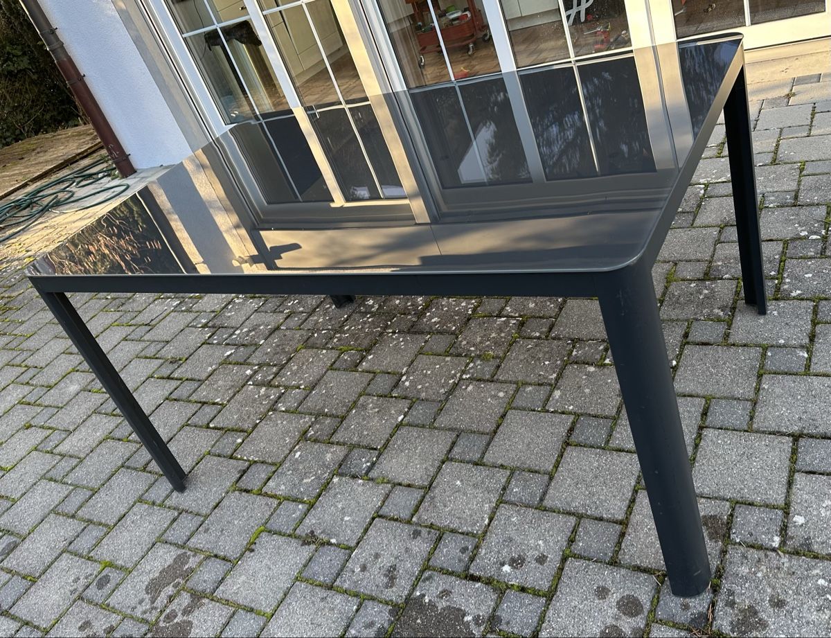 Ikea Tische: Ikea Table – Gebraucht aus Büren an der Aare von bradlee512
