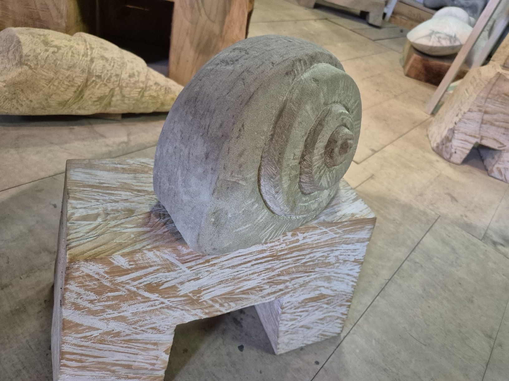 Statuette: Gartendeko Sandsteinschnecke – Nuovo (secondo la descrizione) da Ehrendingen venduto da Amigo5 1